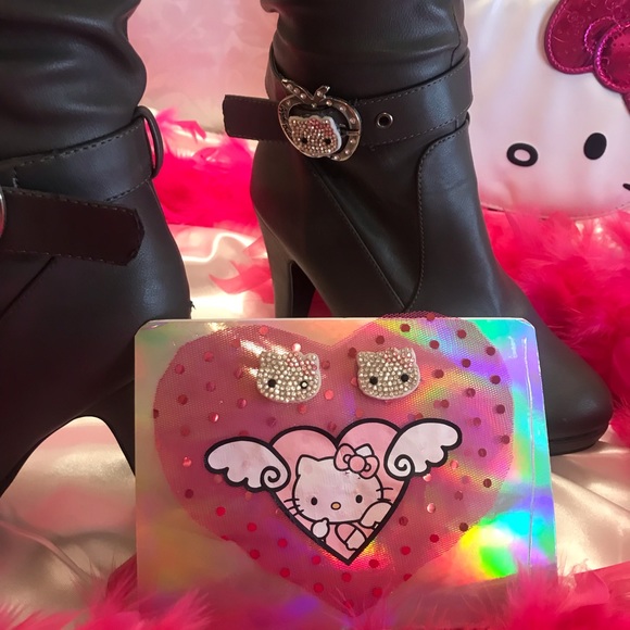 Gorgeous vintage y2k super tall hello kitty boots and crystal earrings set๐๐ - Picture 5 of 14